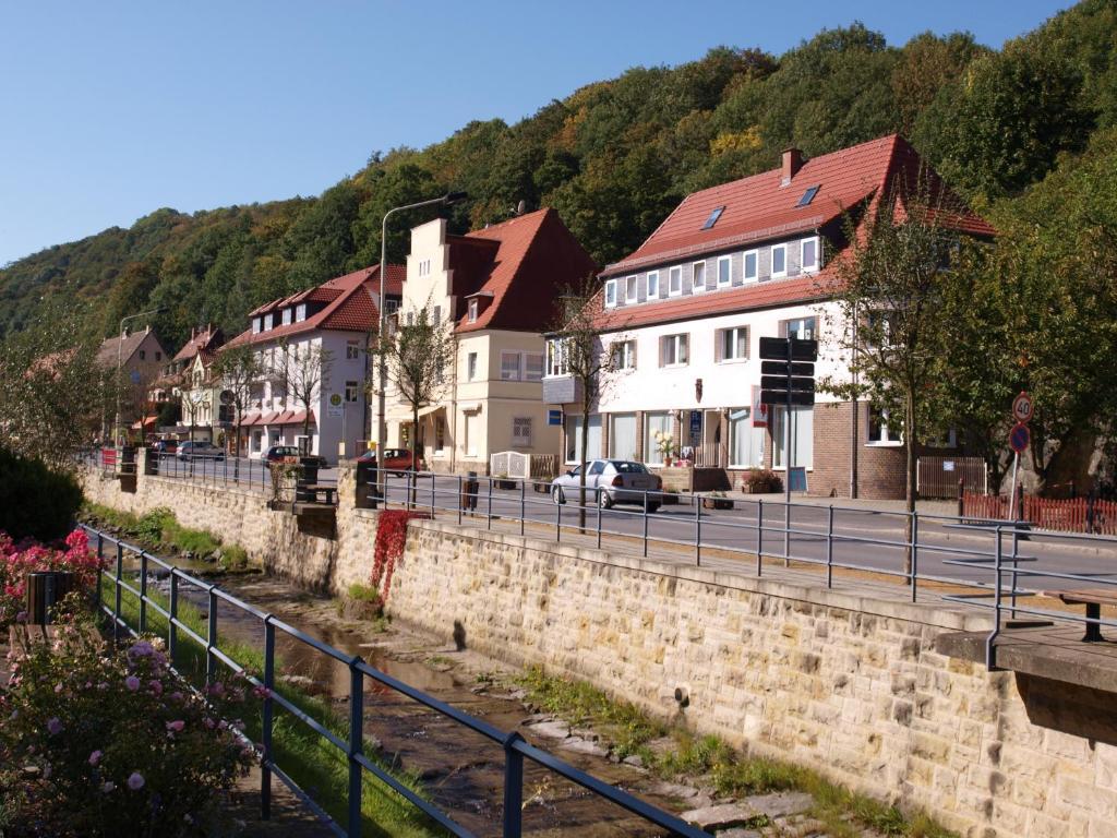 Hotel Saechsisches Haus Berggiesshübel Esterno foto