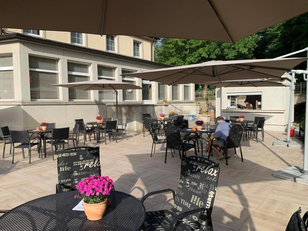 Hotel Saechsisches Haus Berggiesshübel Esterno foto